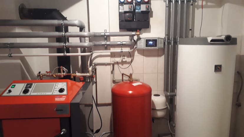 Instalace ATMOS Drevoplyn kotle v rodinném domě - kompletní zapojení